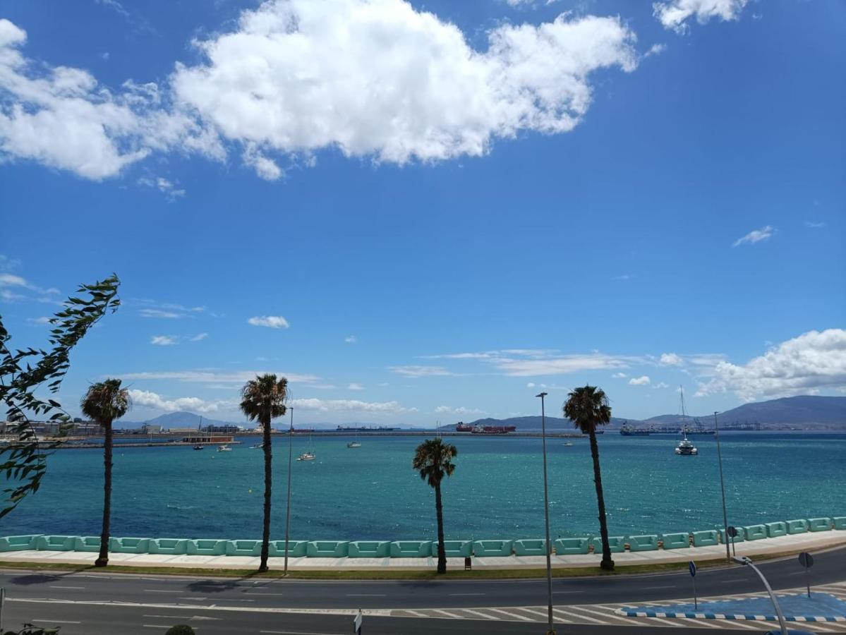 Vistas A 3 Paises Y 2 Continentes 1º Linea De Playa A 5 Minutos De Gibraltar Lejlighed La Línea de la Concepción Eksteriør billede