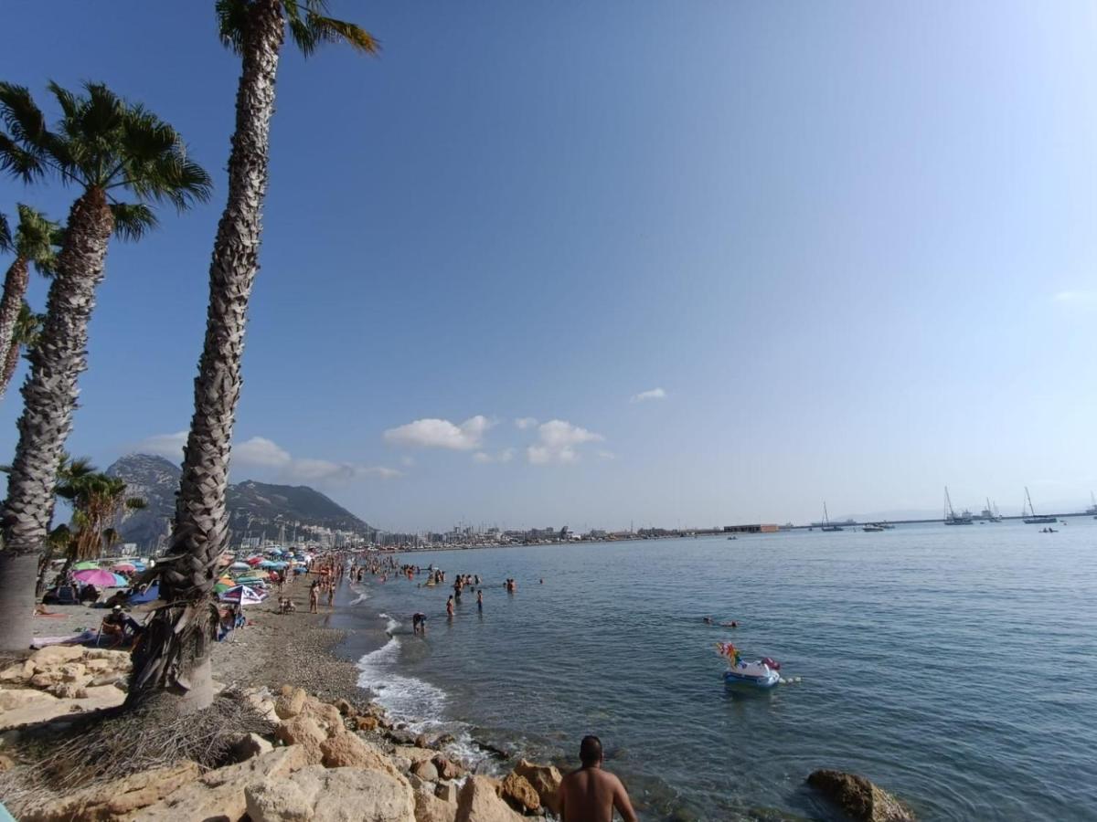 Vistas A 3 Paises Y 2 Continentes 1º Linea De Playa A 5 Minutos De Gibraltar Lejlighed La Línea de la Concepción Eksteriør billede